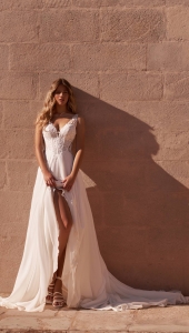 Robe de mariée bohème en mousseline et fente sur la jambe Marseille