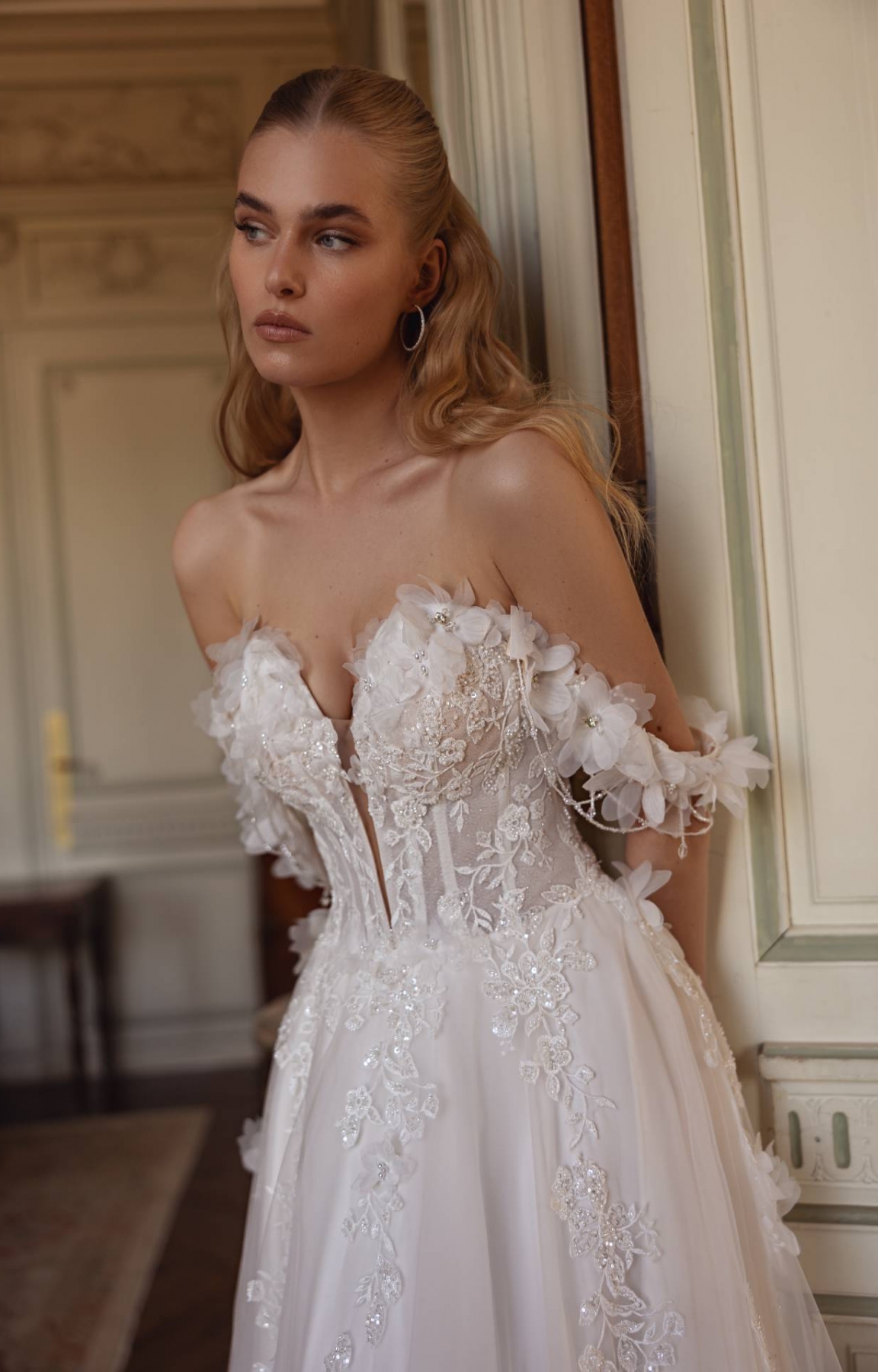 Robe de mariée petite princesse en tulle modèle YUDON de la styliste Anna Sposa à Marseille