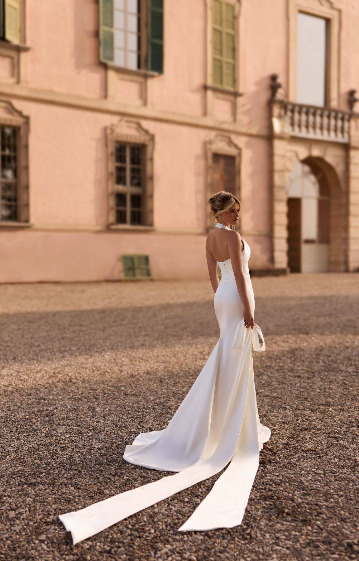 Robe de mariée sirène décolleté croisé Marseille