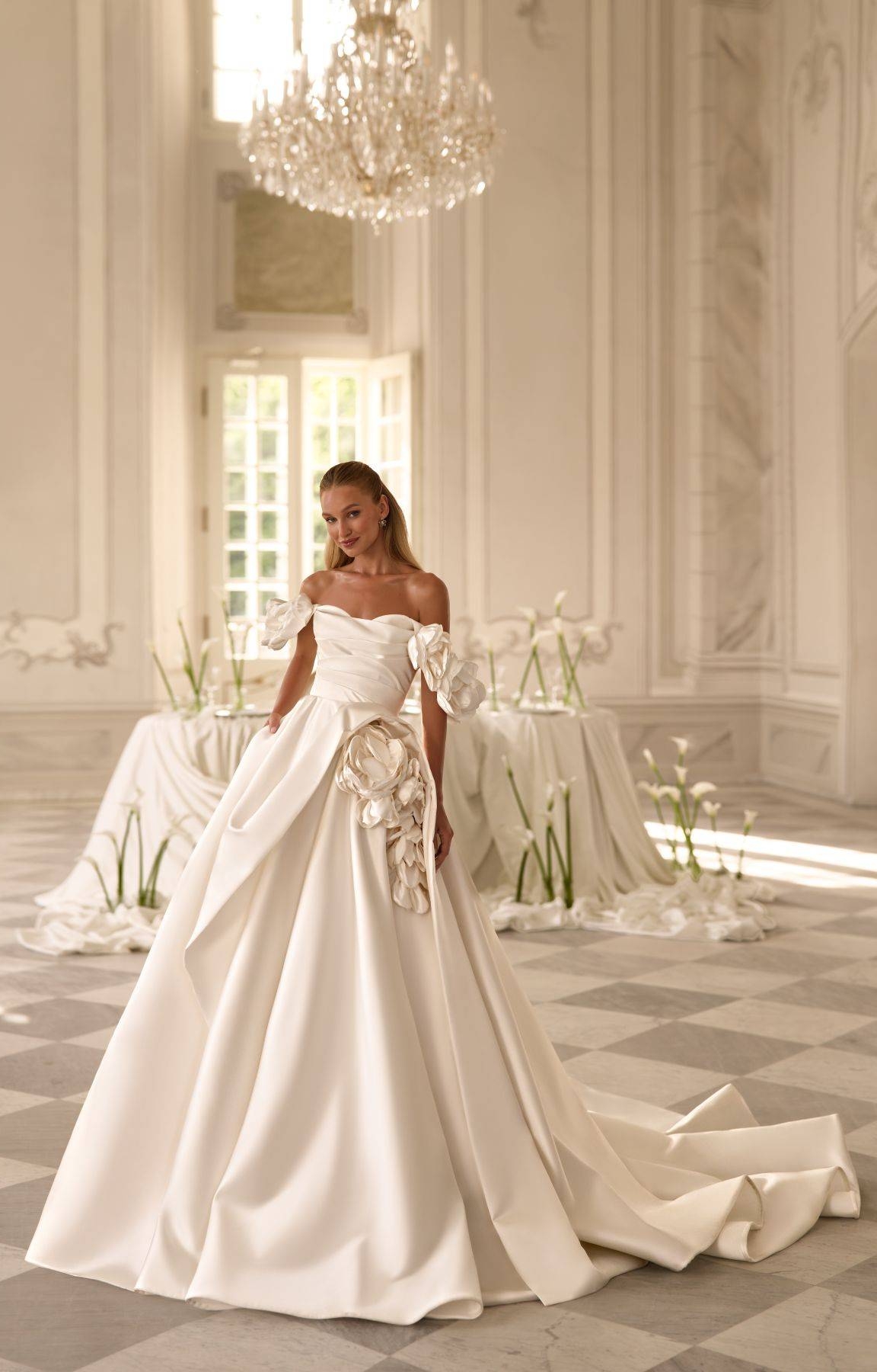 Robe de mariée princesse haute couture modèle DOLCE en satin mikado de la couturière Anna Sposa  à Marseille
