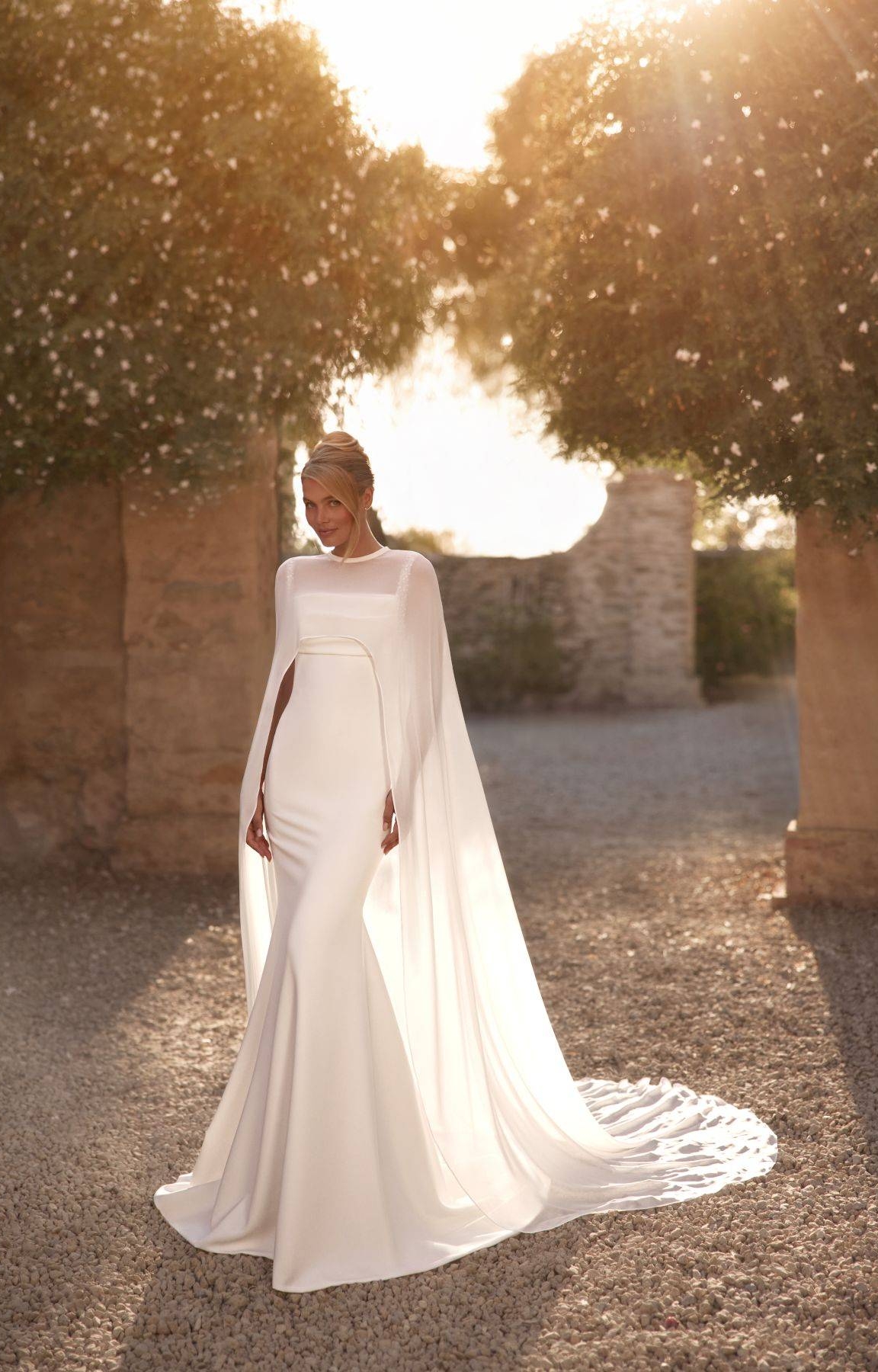 Robe de mariée sirène en satin mikado modèle ROSALINA à Marseille