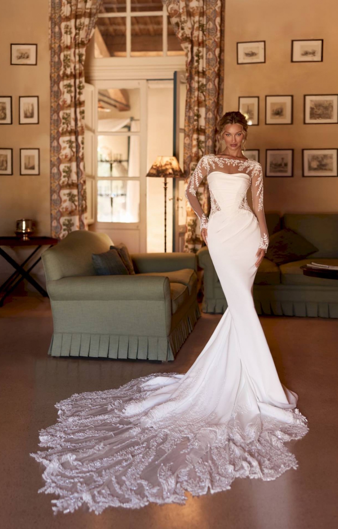 Robe de mariée sirène POISE, en bustier à dentelle 