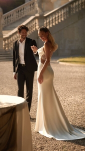 Robe de mariée sirène en satin avec longue traîne Marseille