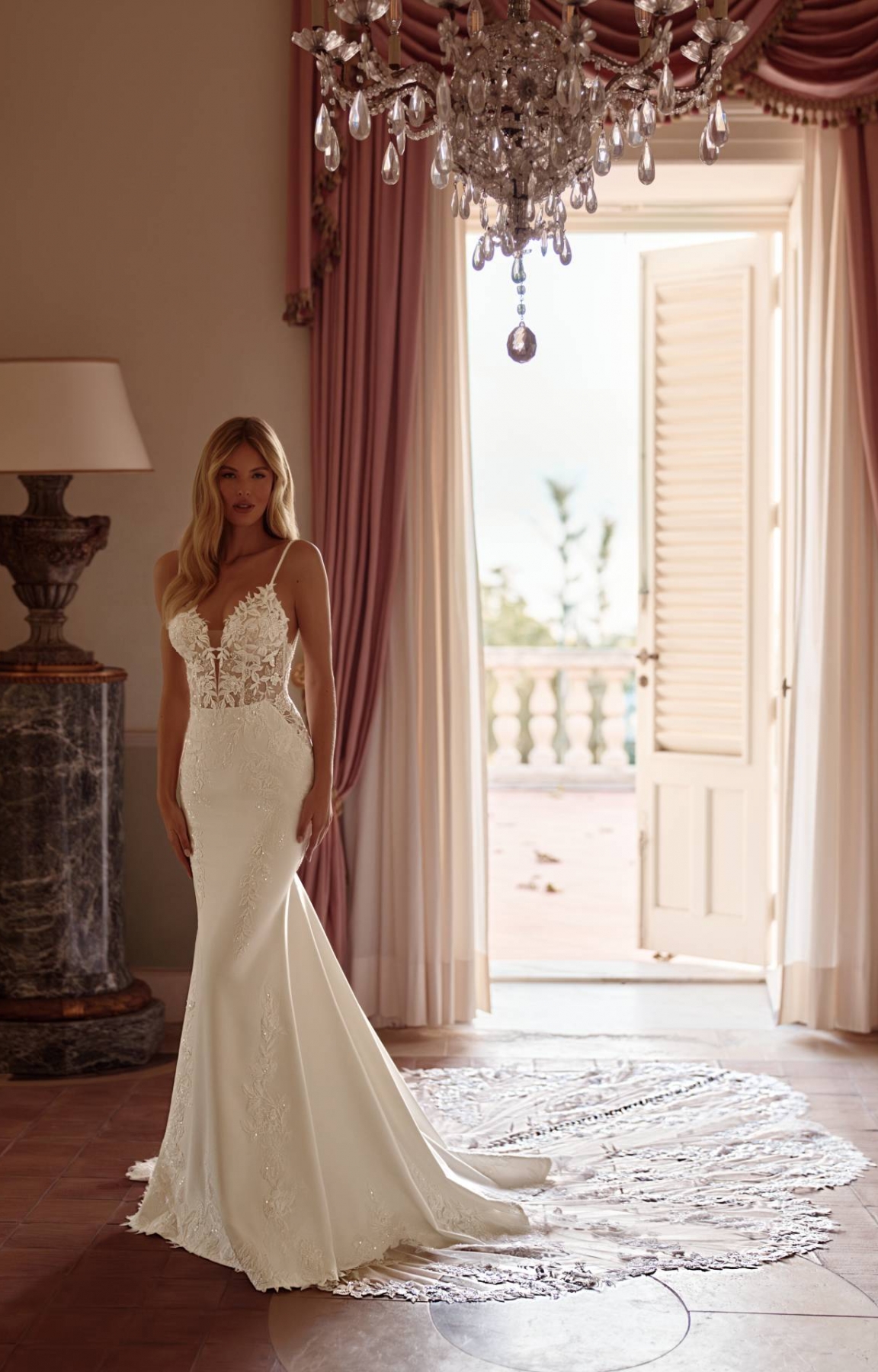 Robe de mariée sirène avec fines bretelles Marseille