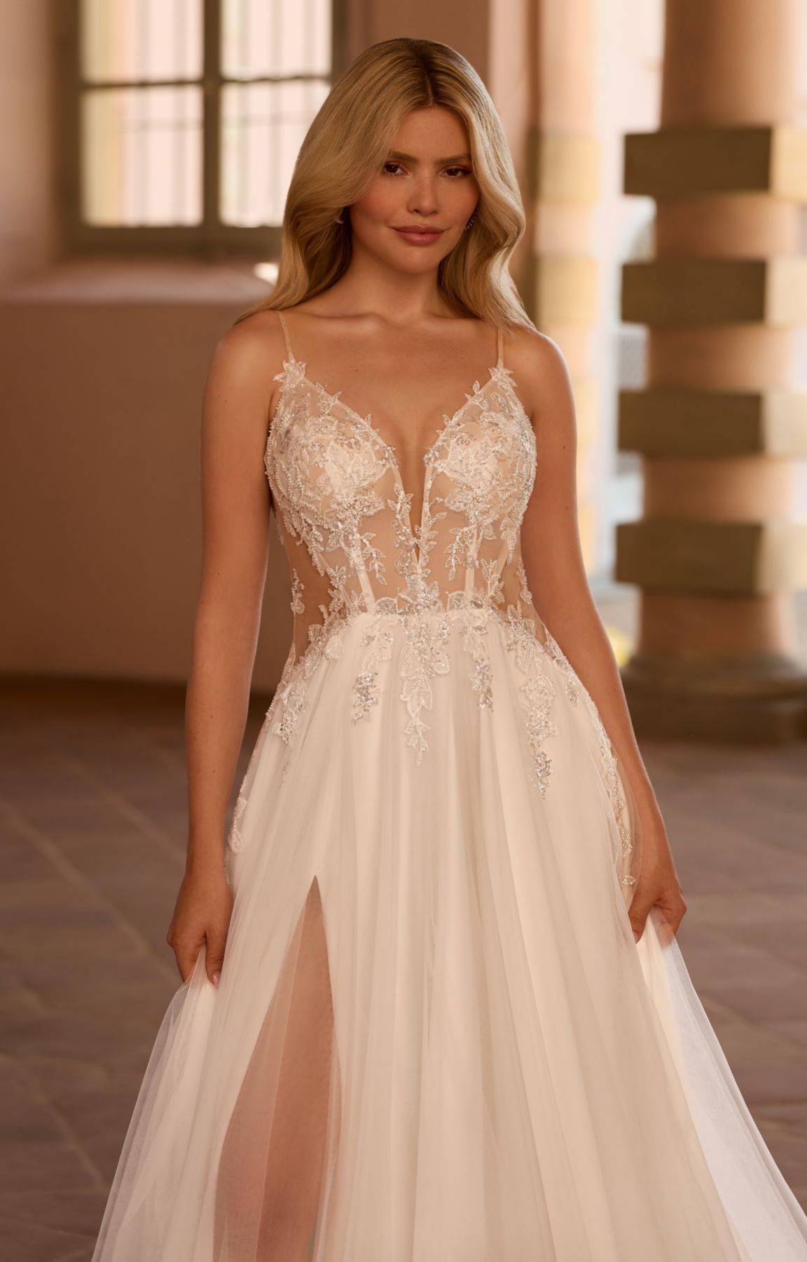 Robe de mariée trapèze avec fines bretelles Marseille