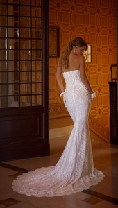Robe de mariée sirène en dentelle modèle FERIGE de la styliste Anna Sposa à Marseille