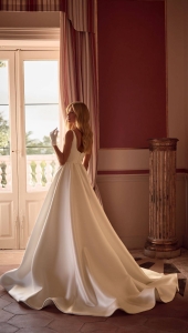 Robe de mariée princesse sobre et classe Marseille