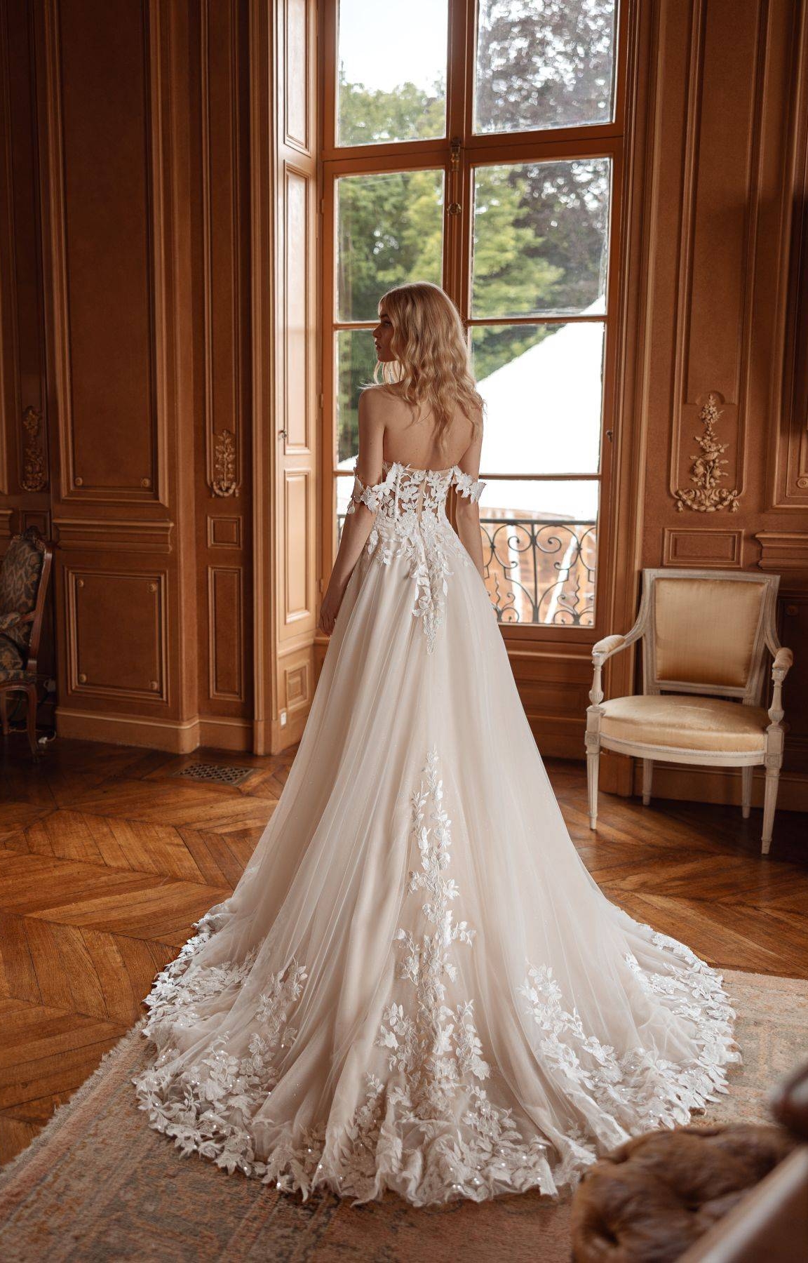 Robe de mariée trapèze bustier avec manchons Marseille