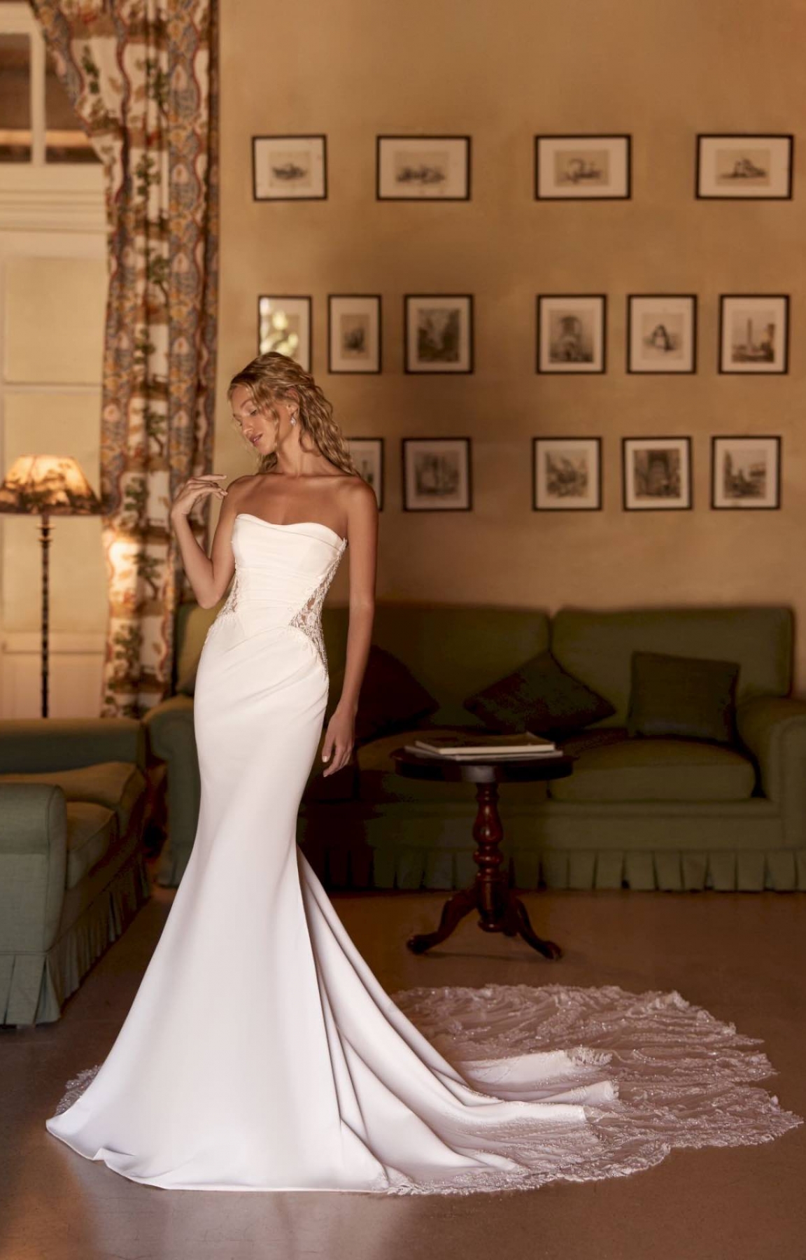Robe de mariée sirène POISE, en bustier à dentelle 
